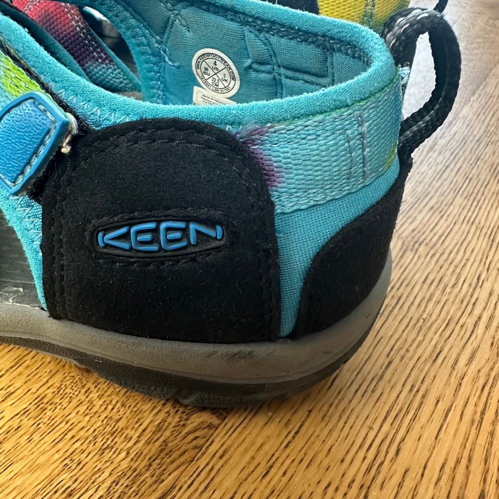 KEEN Newport H2 Rainbow Tie Dye Sandals Mens 4 Womens 6 Hiking Water Gorpcore - Picture 14 of 14